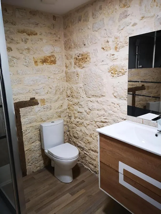 Holiday home Gite Spacieux Les Lyllacs Cestayrols